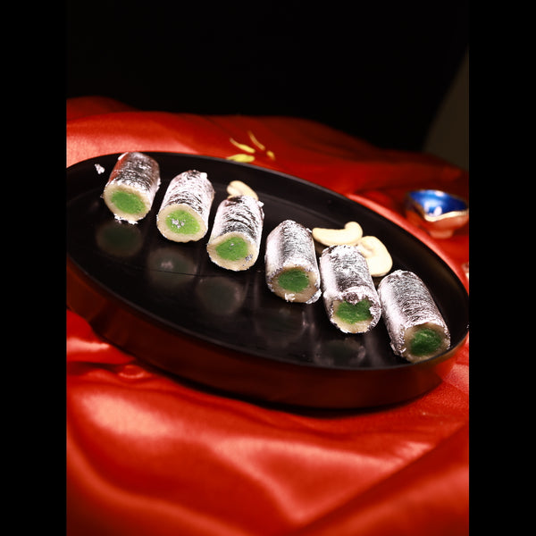 Kaju Pista Roll